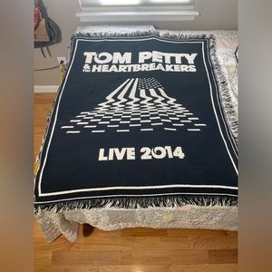 Authentic TOM PETTY & THE HEARTBREAKERS weaved throw blanket